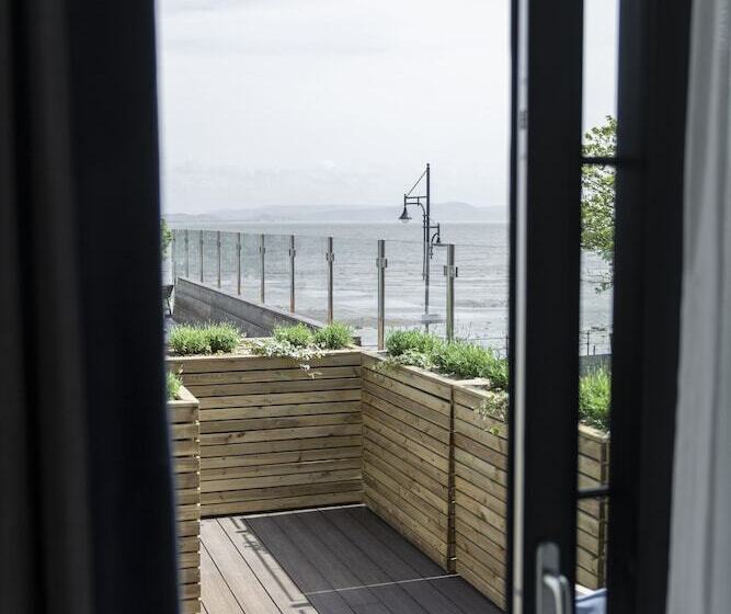 בית מלון כפרי Oyster House