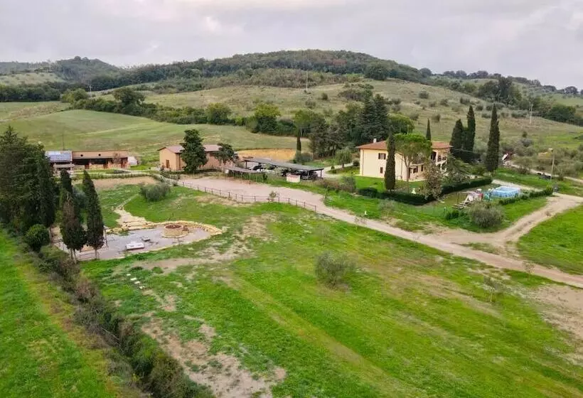 هتل روستایی Agriturismo Giù Al Pozzo