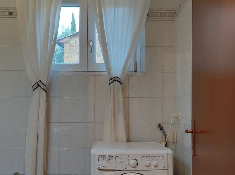 هتل روستایی Agriturismo Giù Al Pozzo