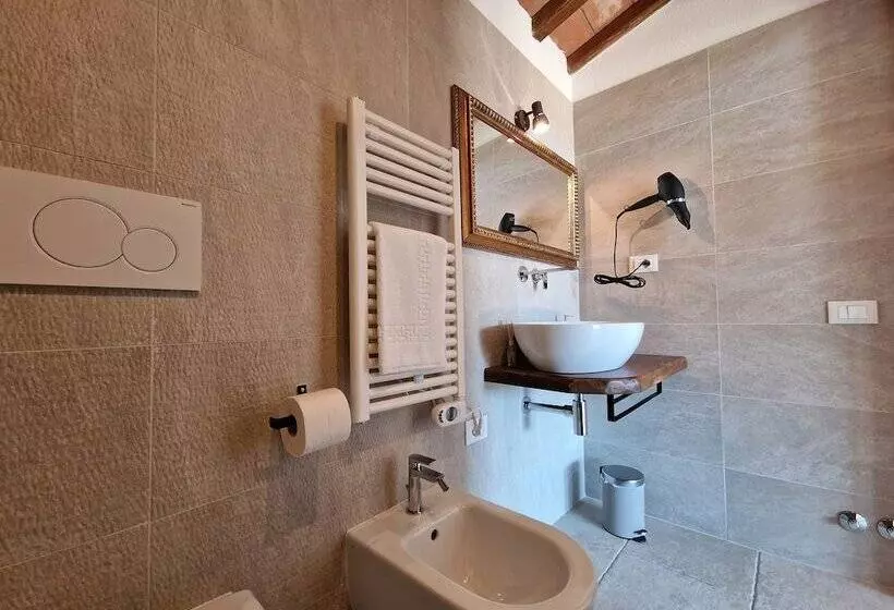 هتل روستایی Agriturismo Giù Al Pozzo