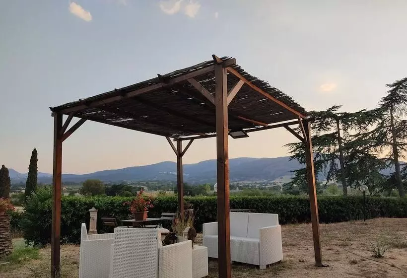 هتل روستایی Agriturismo Giù Al Pozzo