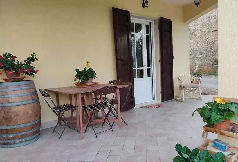 هتل روستایی Agriturismo Giù Al Pozzo