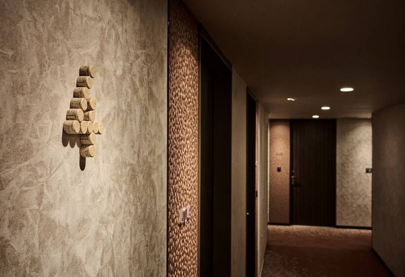 هتل The Royal Park Canvas Ginza Corridor