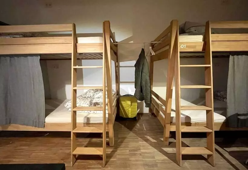 Jc&blue Guesthouse   Hostel