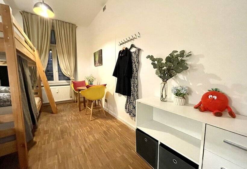 Jc&blue Guesthouse   Hostel