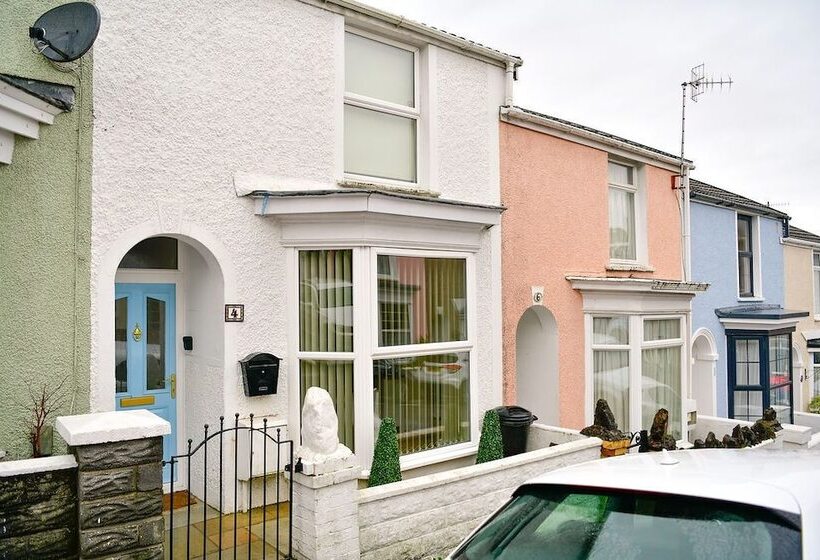 Just Stay Wales   Castle Square Cottage