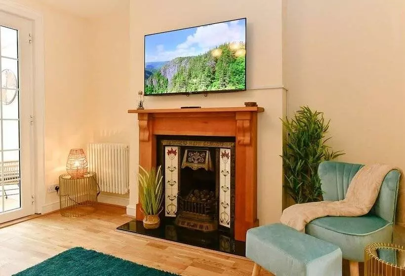 Just Stay Wales   Castle Square Cottage