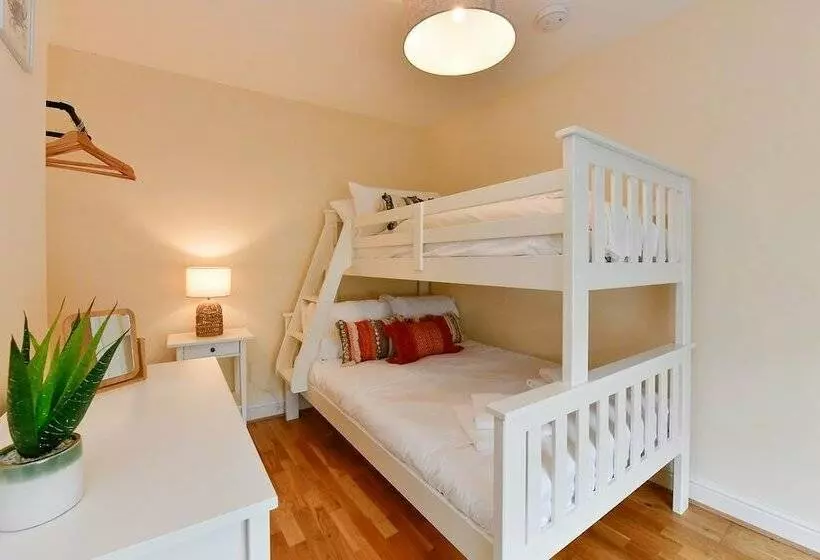 Just Stay Wales   Castle Square Cottage