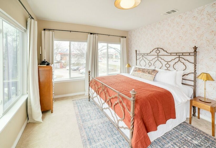 Lady Bird By Avantstay Great Location In Austin W/ Large Yard & Fire Pit!