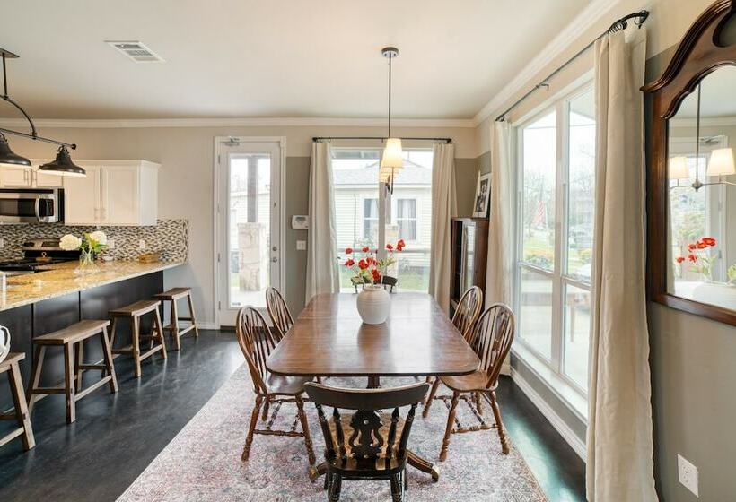 Lady Bird By Avantstay Great Location In Austin W/ Large Yard & Fire Pit!