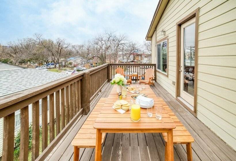 Lady Bird By Avantstay Great Location In Austin W/ Large Yard & Fire Pit!