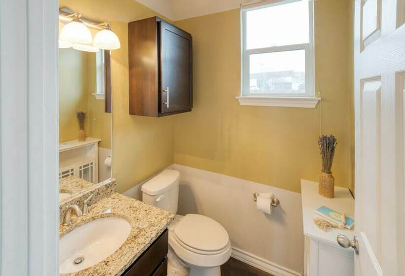 Lady Bird By Avantstay Great Location In Austin W/ Large Yard & Fire Pit!