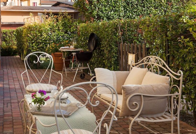 פנסיון Nina Guest House