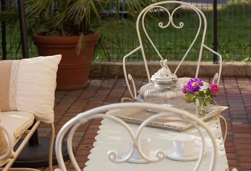 Majatalo Nina Guest House