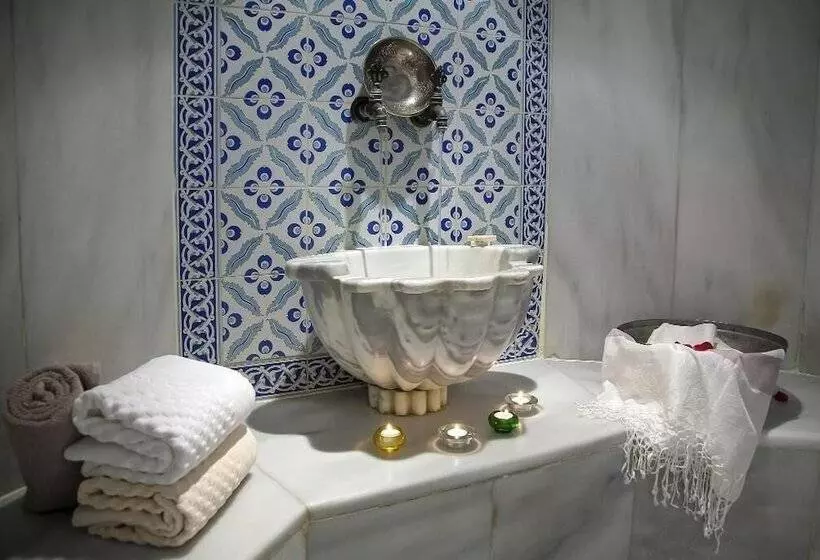 Taxim Sunpera Suites