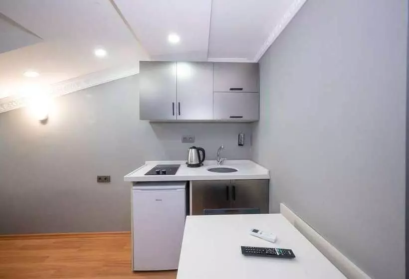 Taxim Sunpera Suites