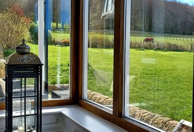 Unique Countryside Cottage Close To Sunderland