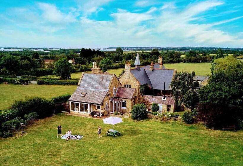 Unique Countryside Cottage Close To Sunderland