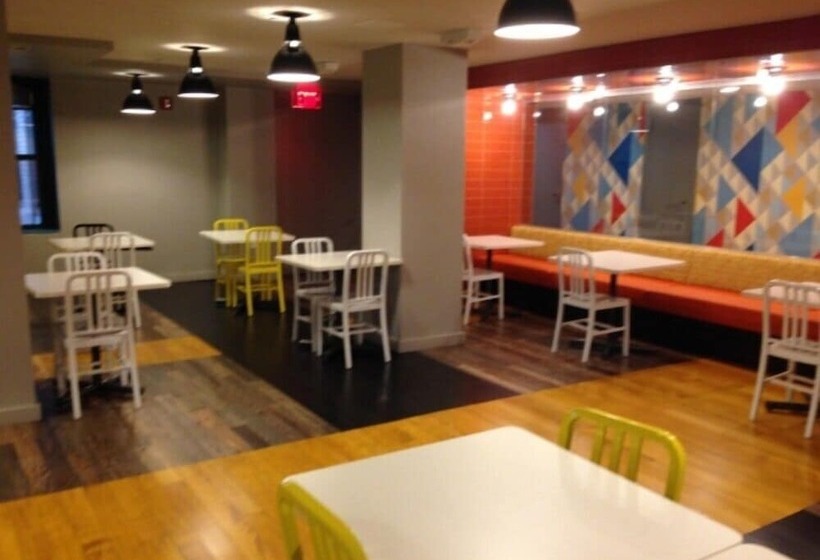 هاستل Ec New Yorker Student Residence