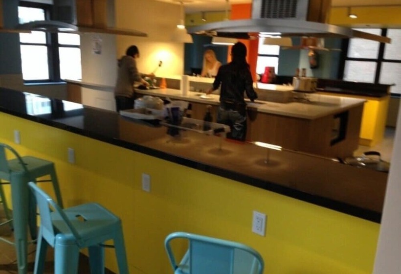 هاستل Ec New Yorker Student Residence