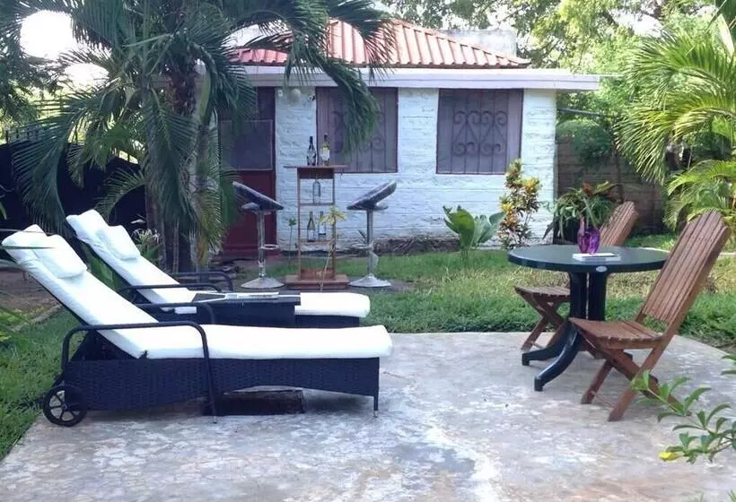 تختخواب و صبحانه Coco De Ville