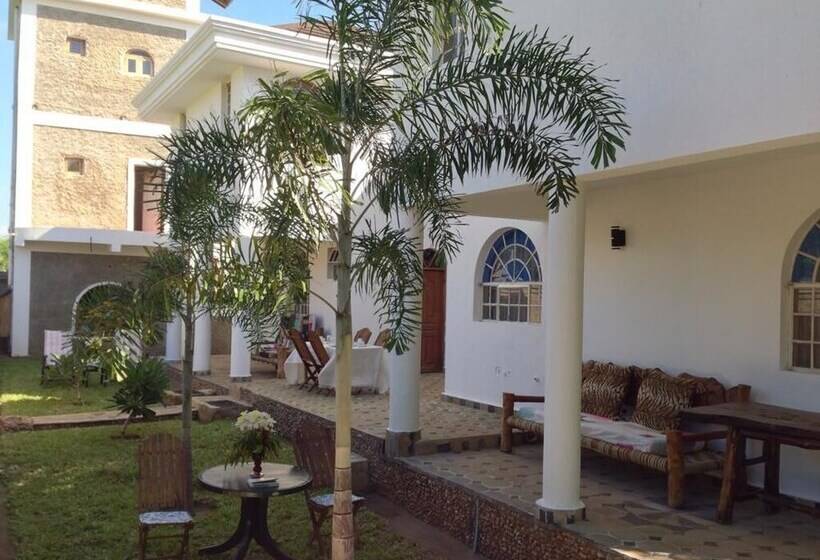 تختخواب و صبحانه Coco De Ville