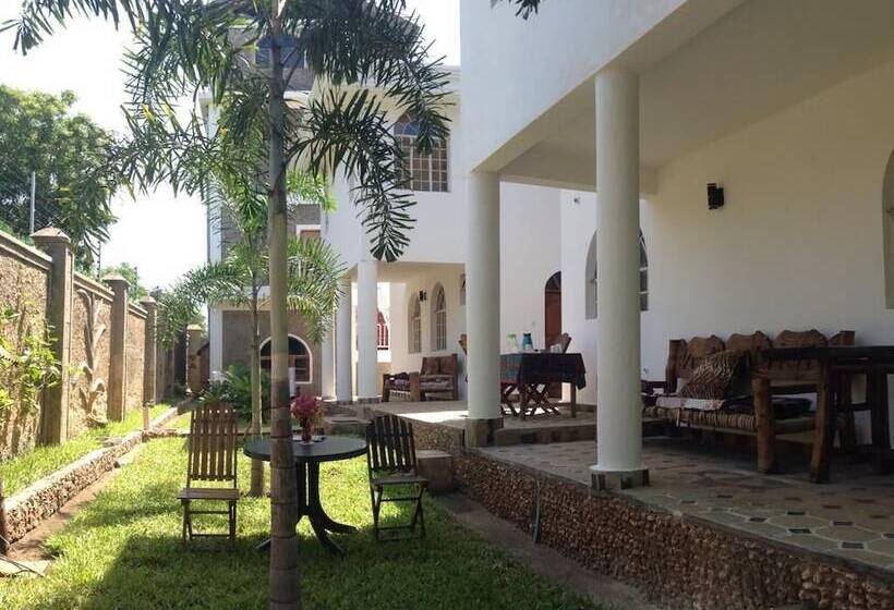 تختخواب و صبحانه Coco De Ville