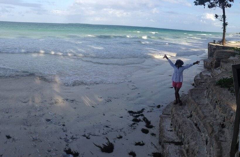 تختخواب و صبحانه Coco De Ville