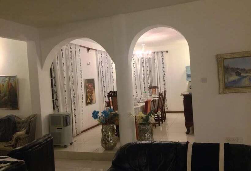 تختخواب و صبحانه Coco De Ville