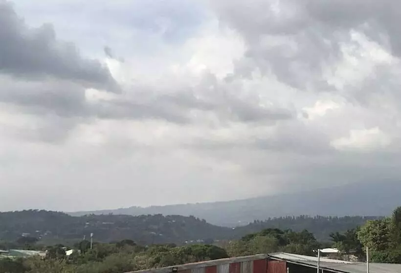 تختخواب و صبحانه La Casa Del Suizo