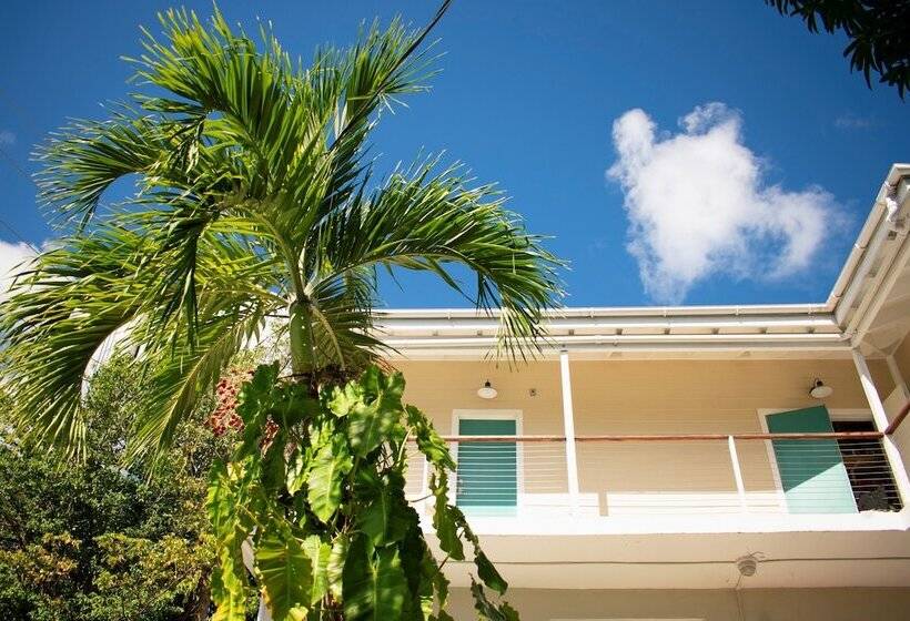 هتل Inn At Tamarind Court