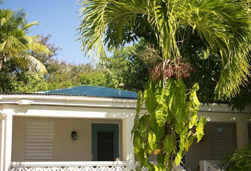 هتل Inn At Tamarind Court