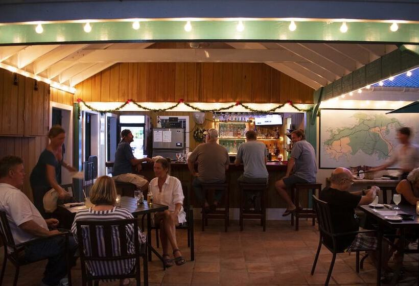 هتل Inn At Tamarind Court