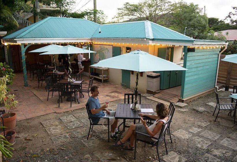 هتل Inn At Tamarind Court