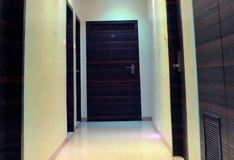 فندق Room Maangta 211   Thane West