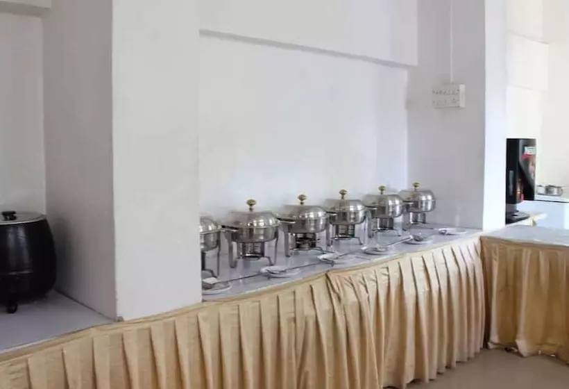 ホテル Room Maangta 211   Thane West