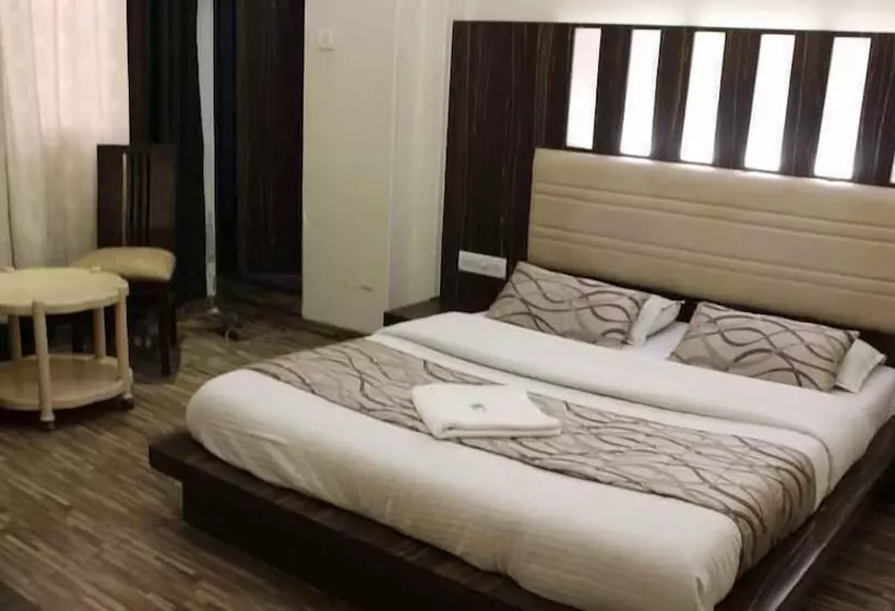 ホテル Room Maangta 211   Thane West