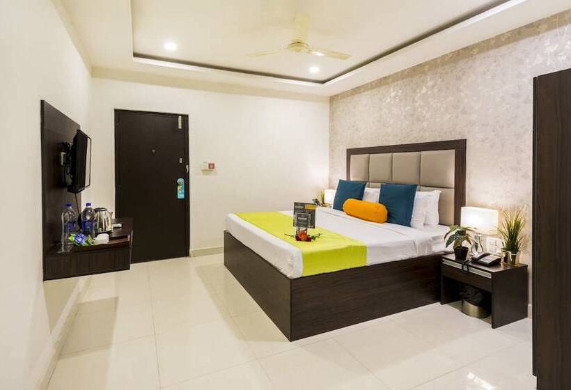 ホテル Signature Airport Zone Hyderabad