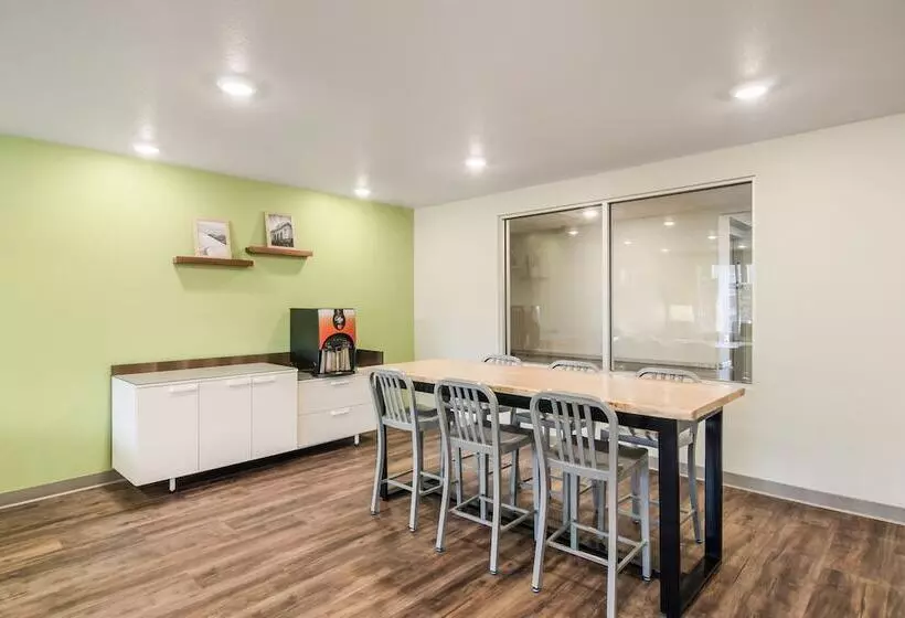 ホテル Woodspring Suites Thornton North Denver