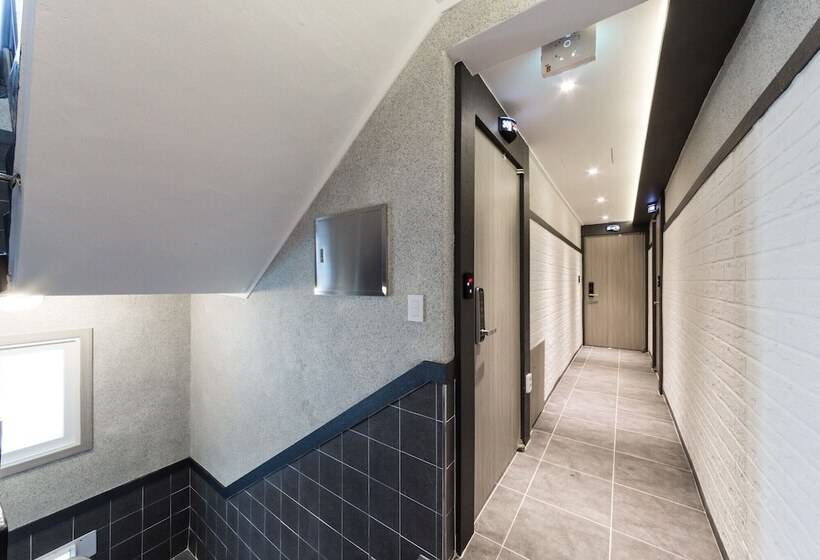 汽车旅馆  Suyu Canoe