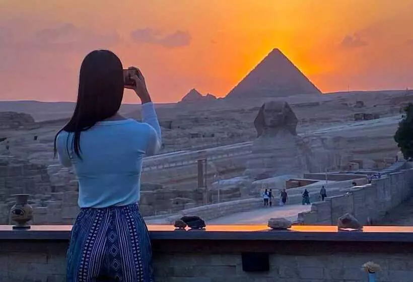 پانسیون Seven Pyramids Inn