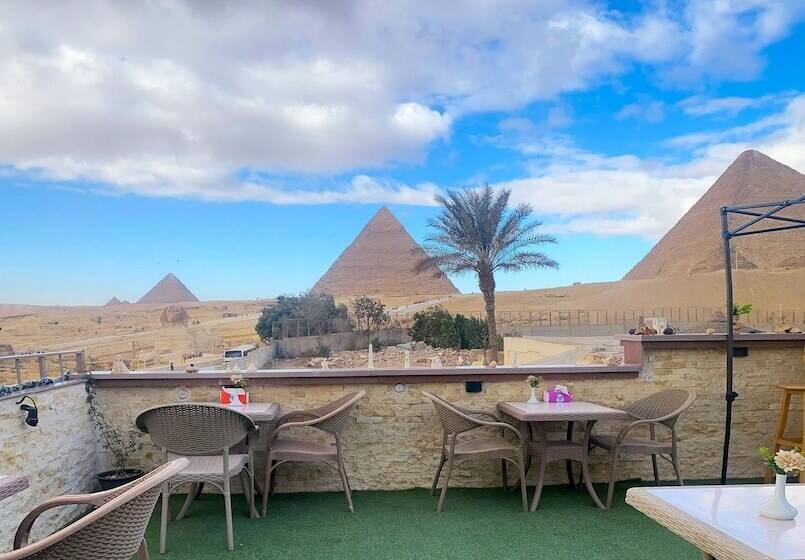 پانسیون Seven Pyramids Inn