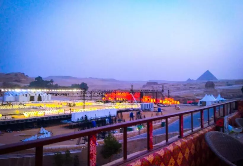 پانسیون Seven Pyramids Inn