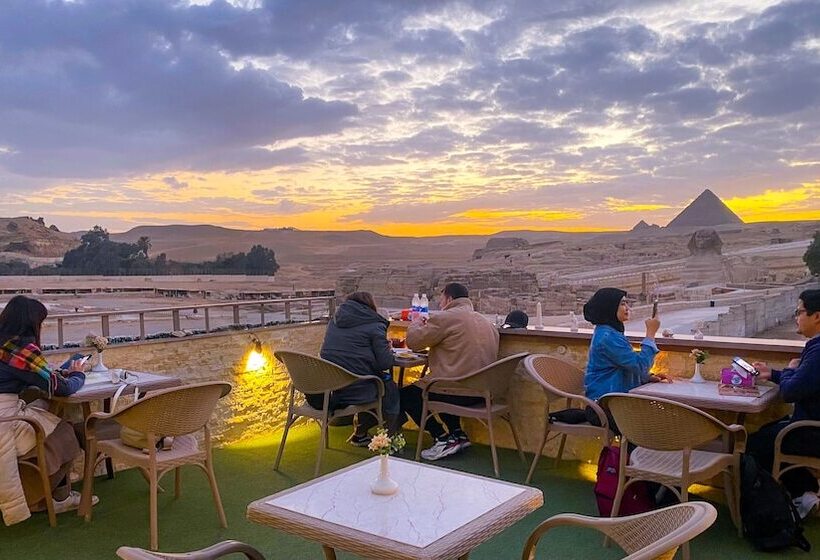 پانسیون Seven Pyramids Inn