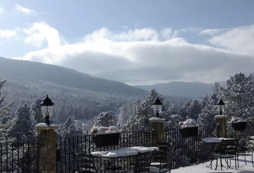 Majatalo Arrowhead Manor Bed & Breakfast Inn & Event Center