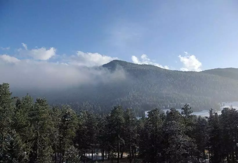 Majatalo Arrowhead Manor Bed & Breakfast Inn & Event Center