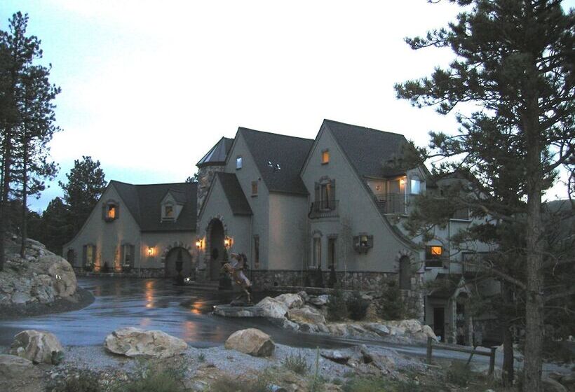 بنسيون Arrowhead Manor Bed & Breakfast Inn & Event Center