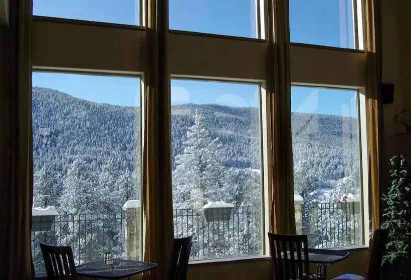 Majatalo Arrowhead Manor Bed & Breakfast Inn & Event Center