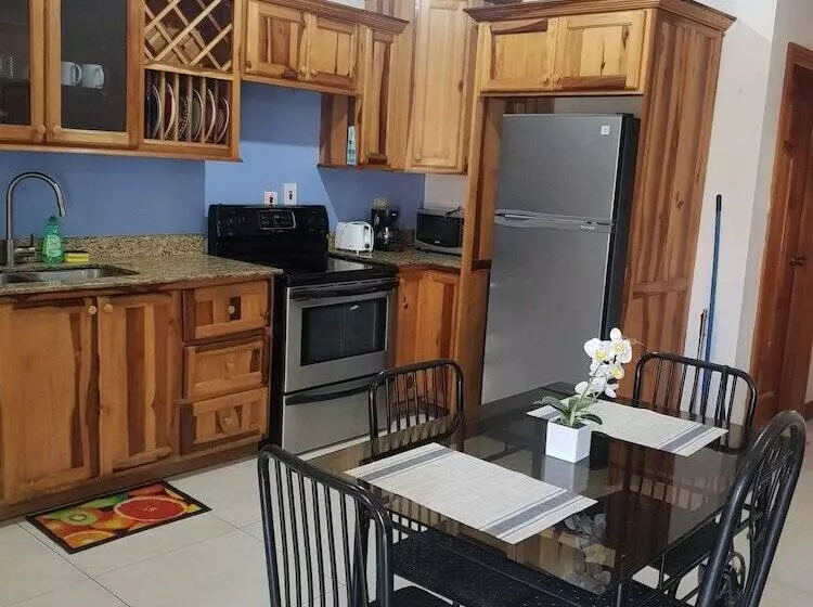 پانسیون El Monte