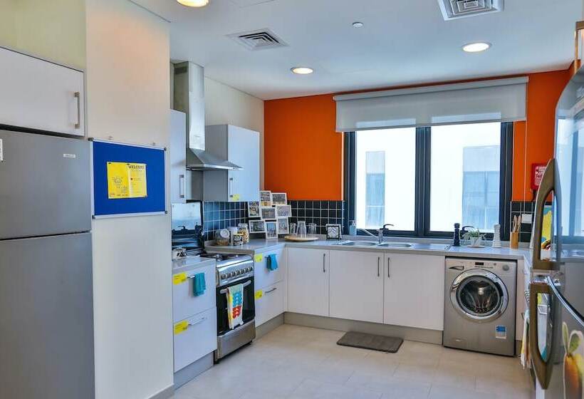 Пансион Ensuite Rooms And Studios   Dubai